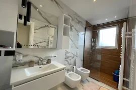 Jepet me qira apartament 1+1 tek ‘’Rruga e kavajës, Ενοικίαση