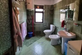 Shitet apartament 1+1 te Materniteti i Ri , Πώληση