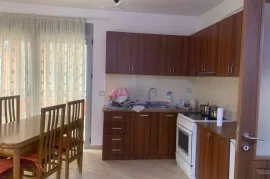 JEPET ME QIRA APARTAMENT 2+1+2 TEK LIQENI I THATË,, Miete