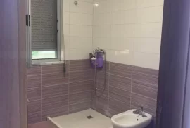 JEPET ME QIRA APARTAMENT 2+1+2 TEK LIQENI I THATË,, Huren