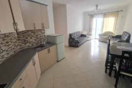 Shitet apartament 2+1 ne kombinat, rruga qelqit, Vente