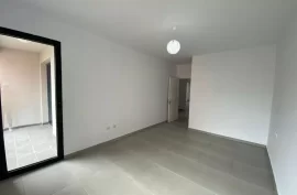 Apartament 2+1 me qira tek ASL pranë Spitalit nr 5, Qera