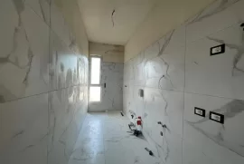 Apartament 2+1 në shitje në “Kamëz”, Shitje