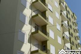 Apartament ne Golem prane plazhit