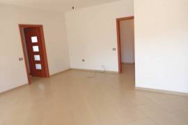 Unaza e Re.Shitet Ap 2+1 103m. 63000 Euro, Πώληση