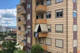 OKAZION! SHITET APARTAMENT 3+1 TE FRESKU, Sale