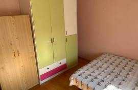 Apartament me qera tek trregu Cam, Ενοικίαση