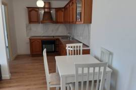 JEPET APARTAMENT 2+1 ME QIRA TE RRUGA E KAVAJES!, Alquiler