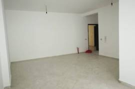 Shitet super apartament 2+1+2, Fresku, Πώληση