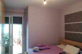 Shitet super apartament 2+1, Fresku, Venta