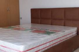 Super apartament me qera , Location