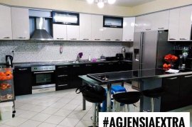  Shitet apartament 138m2 kati 1 banim, Πώληση