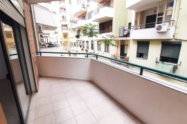 Apartament 1+1 tek Kristal Center , Bérlés