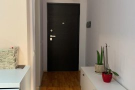 Shitet Apartament 1+1 tek Rr.Mine Peza!, Πώληση