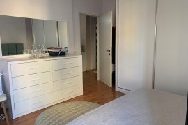 Shitet Apartament 1+1 tek Rr.Mine Peza!, Sale