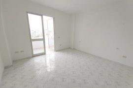 Shitet me Cmim Okazion Apartament Gjigande, 2+1, Shitje