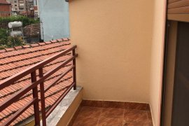 Duplex 2+1+2wc+2ballkone Tek Restorant Durresi , Ενοικίαση