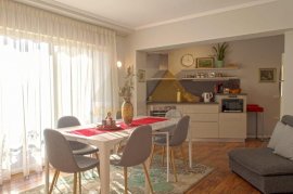 Apartament 3 + 1 me qira ne Qender te Tiranes, Huren