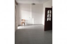 Shitet apartament 2+1, tek Rruga Mine Peza. , Sale