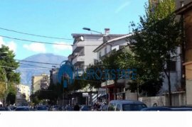 Tirane,shes ambjent biznesi 55 m² (Rr. Fortuzi)