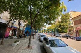 Tirane,shes ambjent biznesi 55 m² (Rr. Fortuzi)