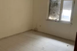 Apartament 3+1 ne shitje në rrugën “Ferit Xhajko” , Eladás