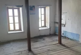 SHITET SHTEPI PRIVATE GJIROKASTRITE , Shitje