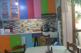 SHITET APARTAMENT 1+1 QENDER TEPELENE , Πώληση