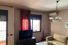 Apartament 2+1+2 per shitje prane Qendres , Sale