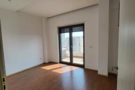 Apartament 2+1 me qira pranë “Ring Center”, Huren