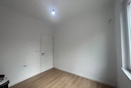 Apartament 2+1 në shitje pranë “21 Dhjetorit”, Eladás