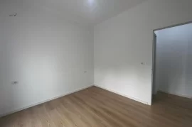 Apartament 1+1 në shitje pranë “21 Dhjetorit”, Venta