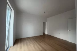 Apartament 1+1 në shitje pranë “21 Dhjetorit”, Vente