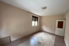 Apartament 1+1 ne shitje në Rr. 