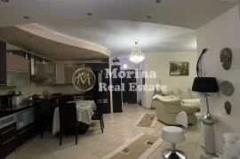 Apartament 2+1, Me Qera, Pazari I Ri , 800 Euro/Mu, Ενοικίαση