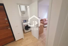 SHITET:  Apartament 4 +1 + 2/ Zona: ISH BLLOKUT, Eladás