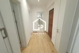 SHITET:  Apartament 4 +1 + 2/ Zona: ISH BLLOKUT, Eladás