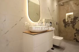 Shitet Apartament 2+1+Blk, Zogu I Zi, 210,000 Euro, Shitje