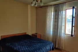 Tirane 2 Vila te bashkangjitura per shitje ne Sauk, Venta