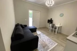 Qera, Apartament 2+1+2+1Blk, Astir, 600 Euro, Ενοικίαση