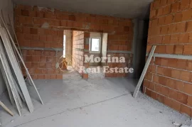 Shitet Apartament 2+1+Blk, Shkolla E Kuqe – Pazari, Πώληση