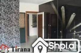 Tirane, shes Apartament 3+1 ne Rr. Reshit Petrela