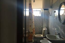 Shitet apartament 3+1 ne Rrugen Ndrec Luca, Shitje