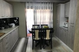 Shitet Lirë Apartament 2+1 Tek Globe Me Hipotekë, Venta