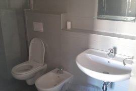 APARTAMENT 2+1 ME QIRA, STADIUMI DINAMO , Miete