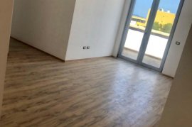 APARTAMENT 2+1 PER QIRA DHE PER SHITJE , Ενοικίαση