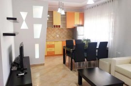 Apartament 2+1+Ballkon Ne Myslym Shyr , Huren