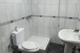 Jepet me Qira apartament 2+1... Kopshti zologjik.!, Qera