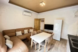 Apartament 2+1 me qira në Rr. 