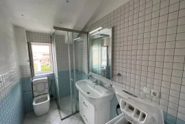 Apartament 2+1 me qira në Rrugën 